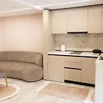 Apartament Luxury City Center Apartment - Free Parking Tirana