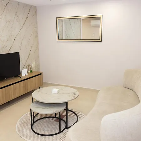 3 Min To Center Stylish Stay's