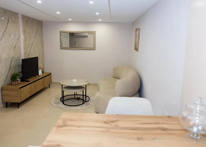 Luxury City Center Apartment - Free Parking *